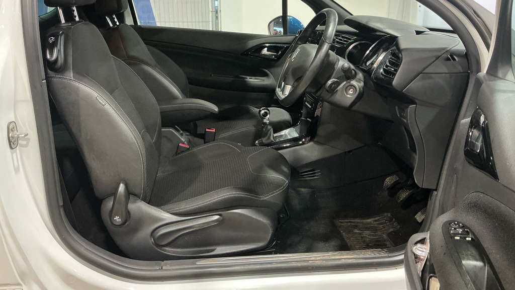 Used Citroen DS3 2015 for sale - 77755769: Photo 8