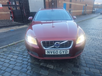 Used Volvo V70 2010 for sale - 76393450: Photo