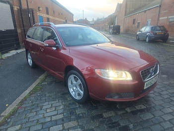 Used Volvo V70 2010 for sale - 76393450: Photo