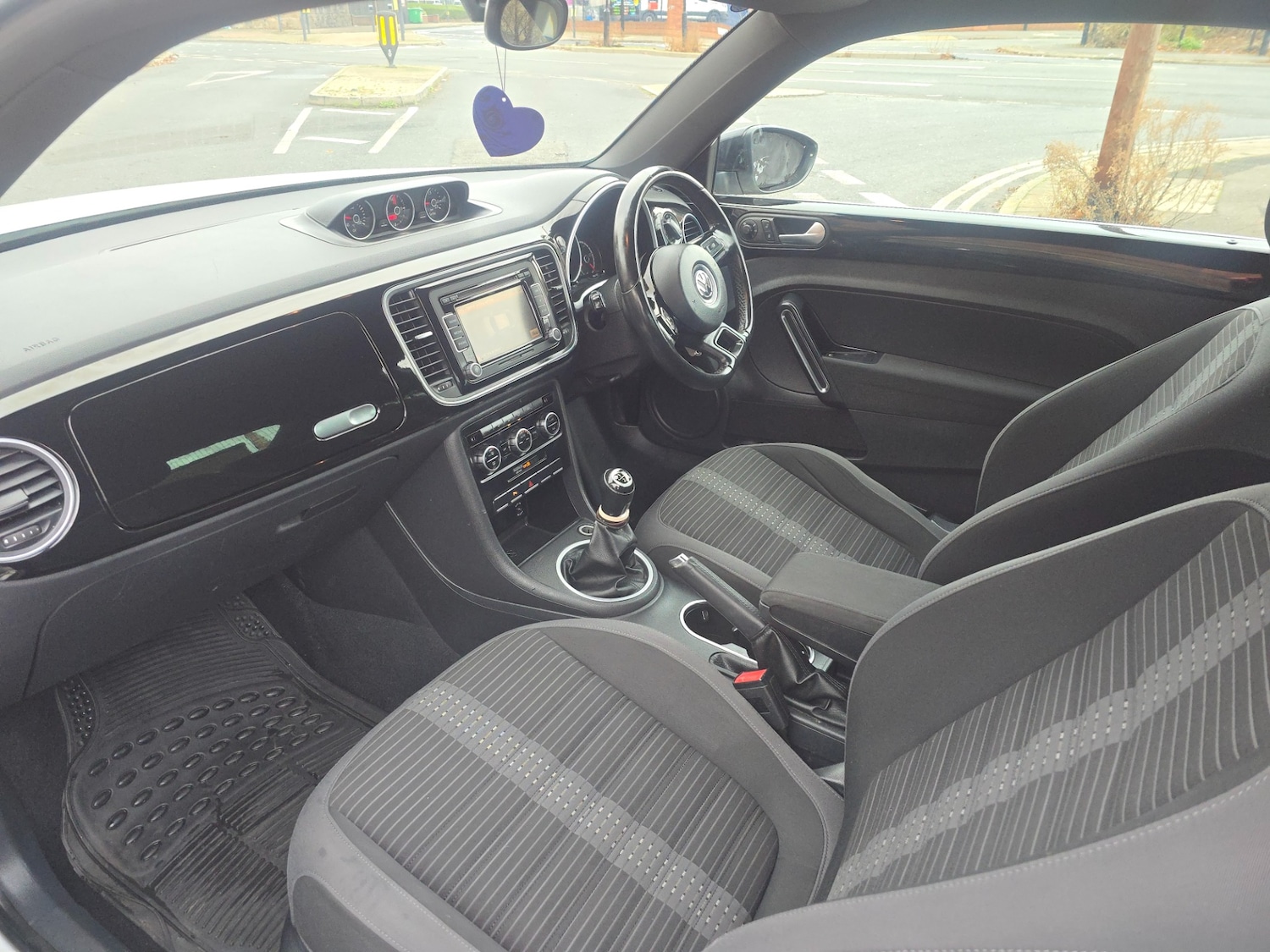 Used Volkswagen Beetle 2014 for sale - 76501099: Photo 15