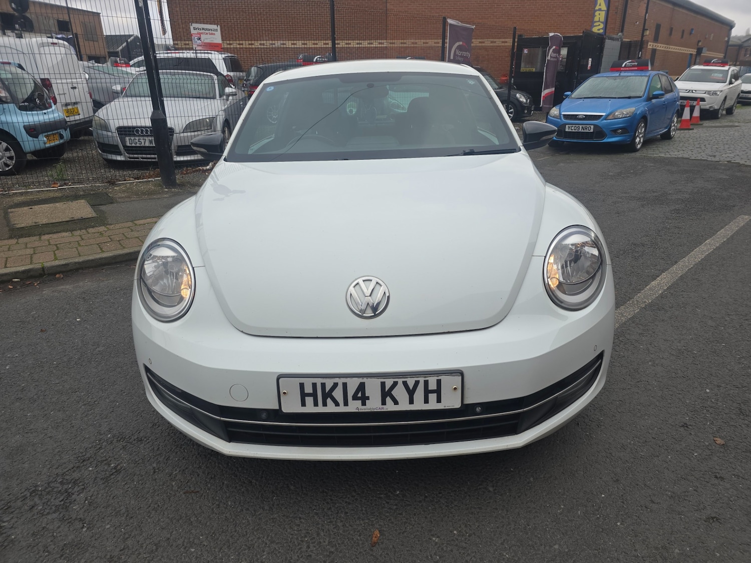 Used Volkswagen Beetle 2014 for sale - 76501099: Photo 2