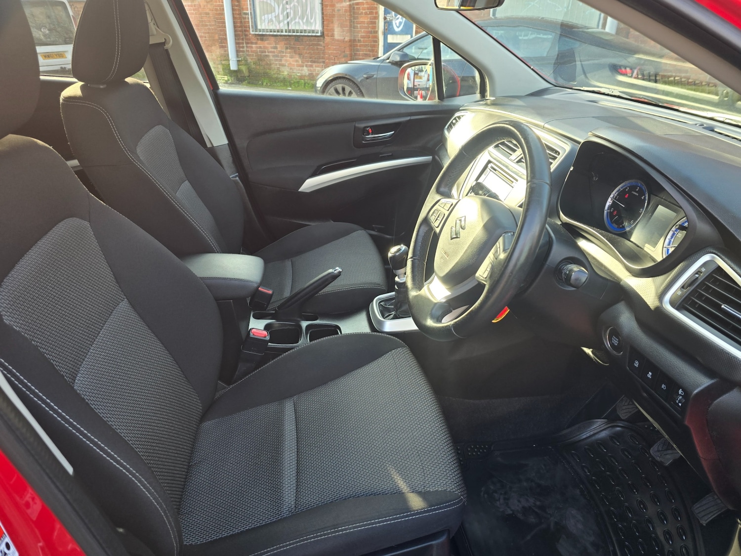 Used Suzuki SX4 S-Cross 2015 for sale - 77522346: Photo 10