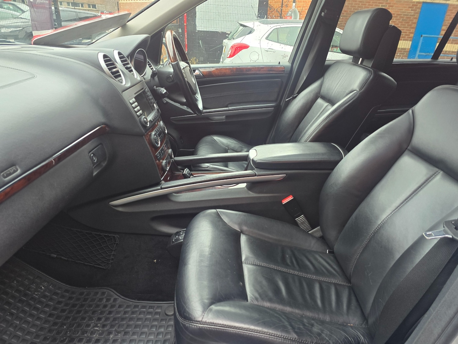 Used Mercedes-Benz GL Class 2009 for sale - 76393477: Photo 19