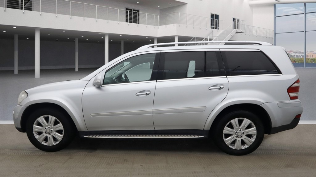 Used Mercedes-Benz GL Class 2009 for sale - 76393477: Photo 6