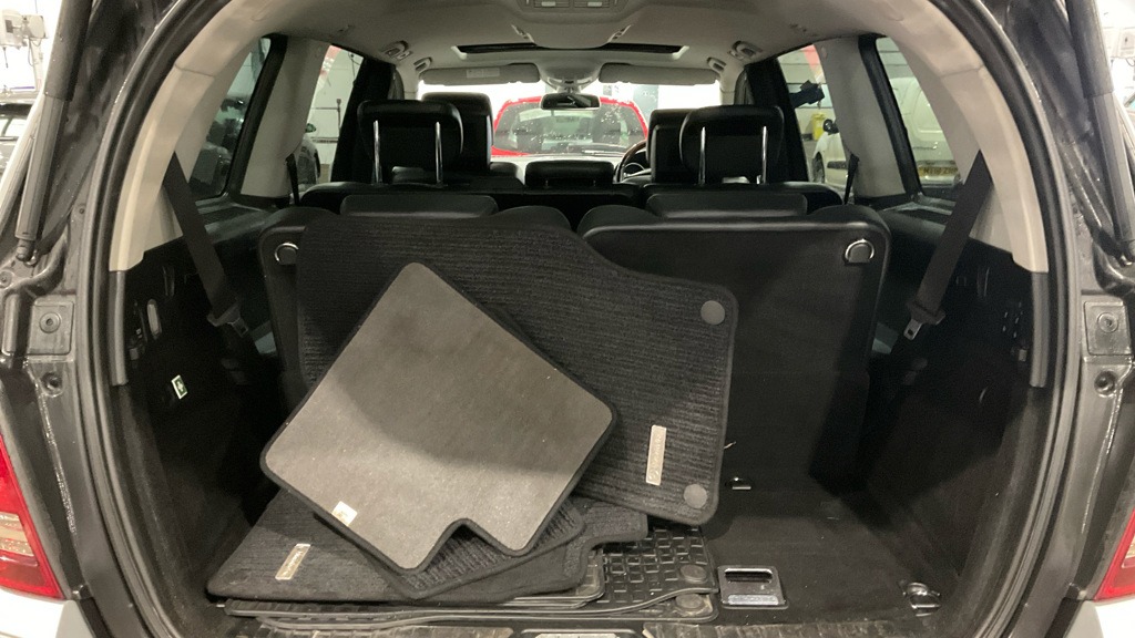 Used Mercedes-Benz GL Class 2009 for sale - 76393477: Photo 7