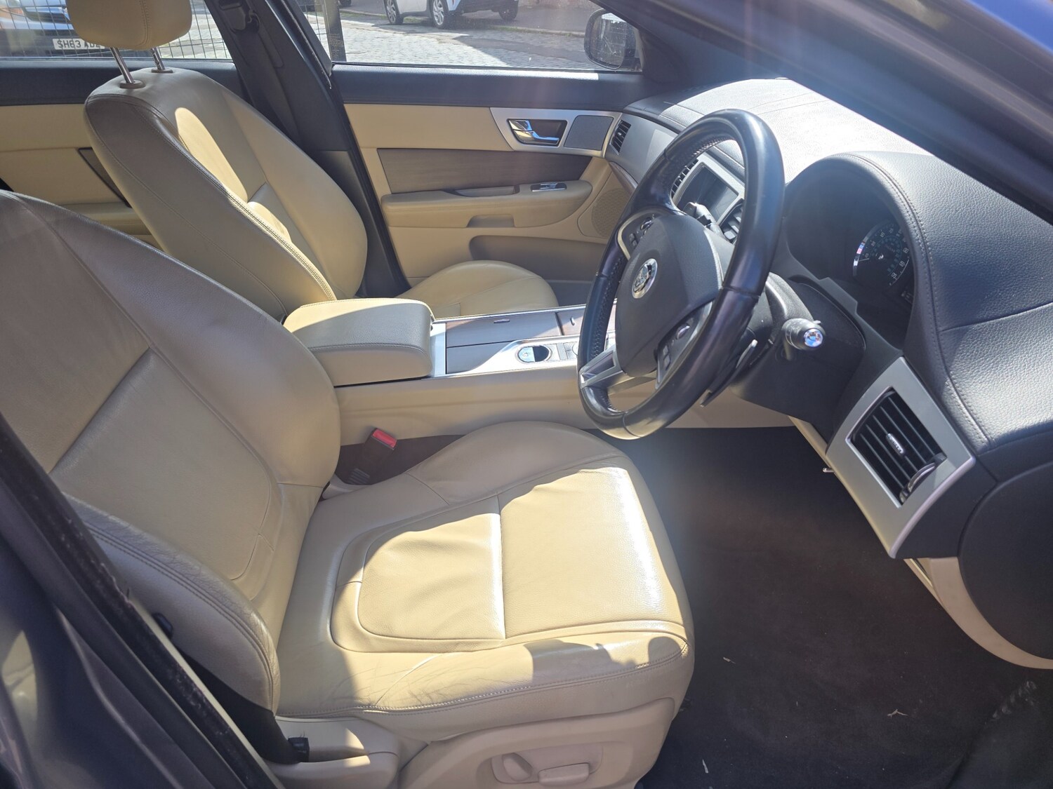 Used Jaguar XF 2013 for sale - 78089077: Photo 8