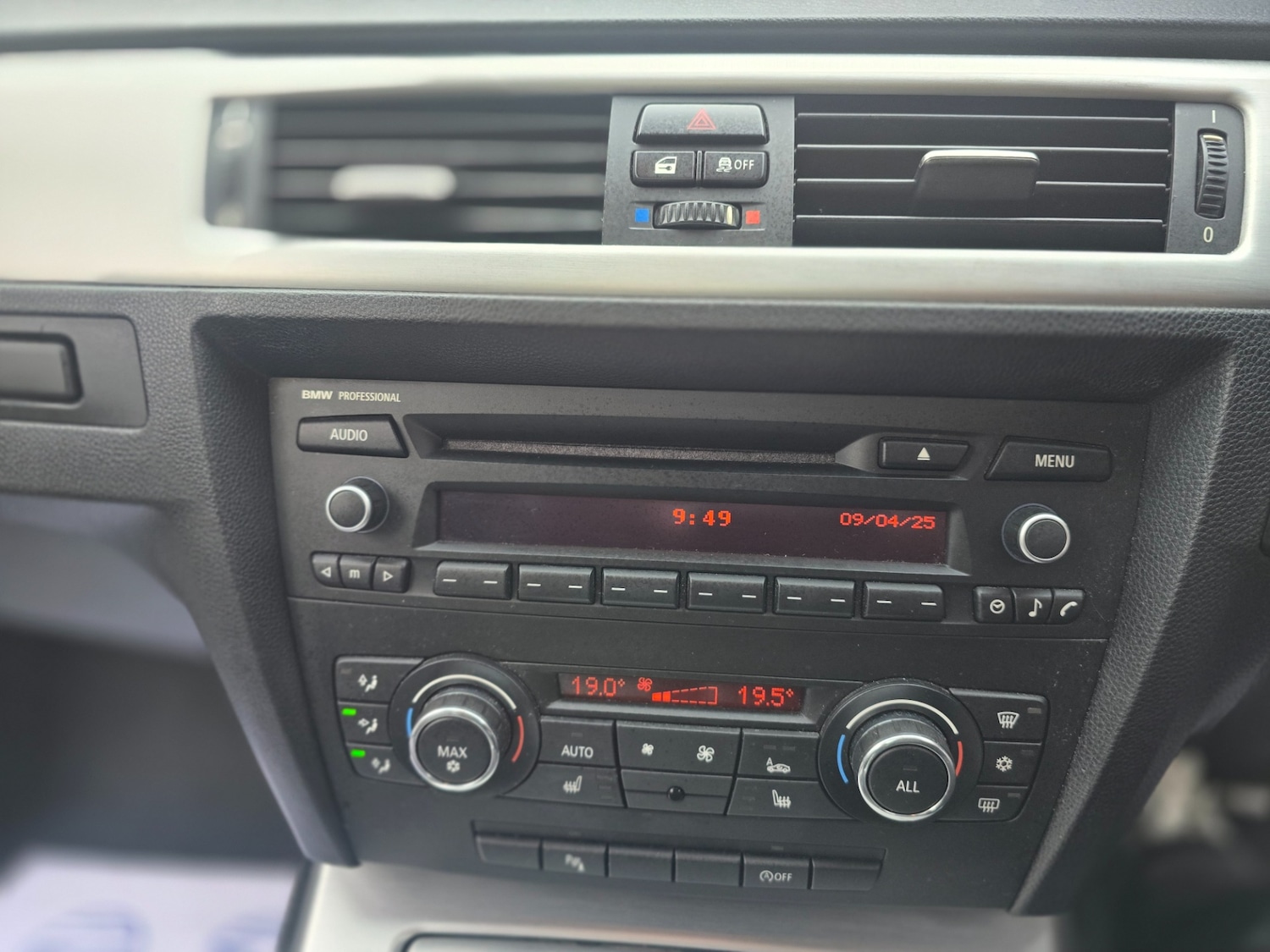 Used BMW 3 Series 2011 for sale - 75460995: Photo 26