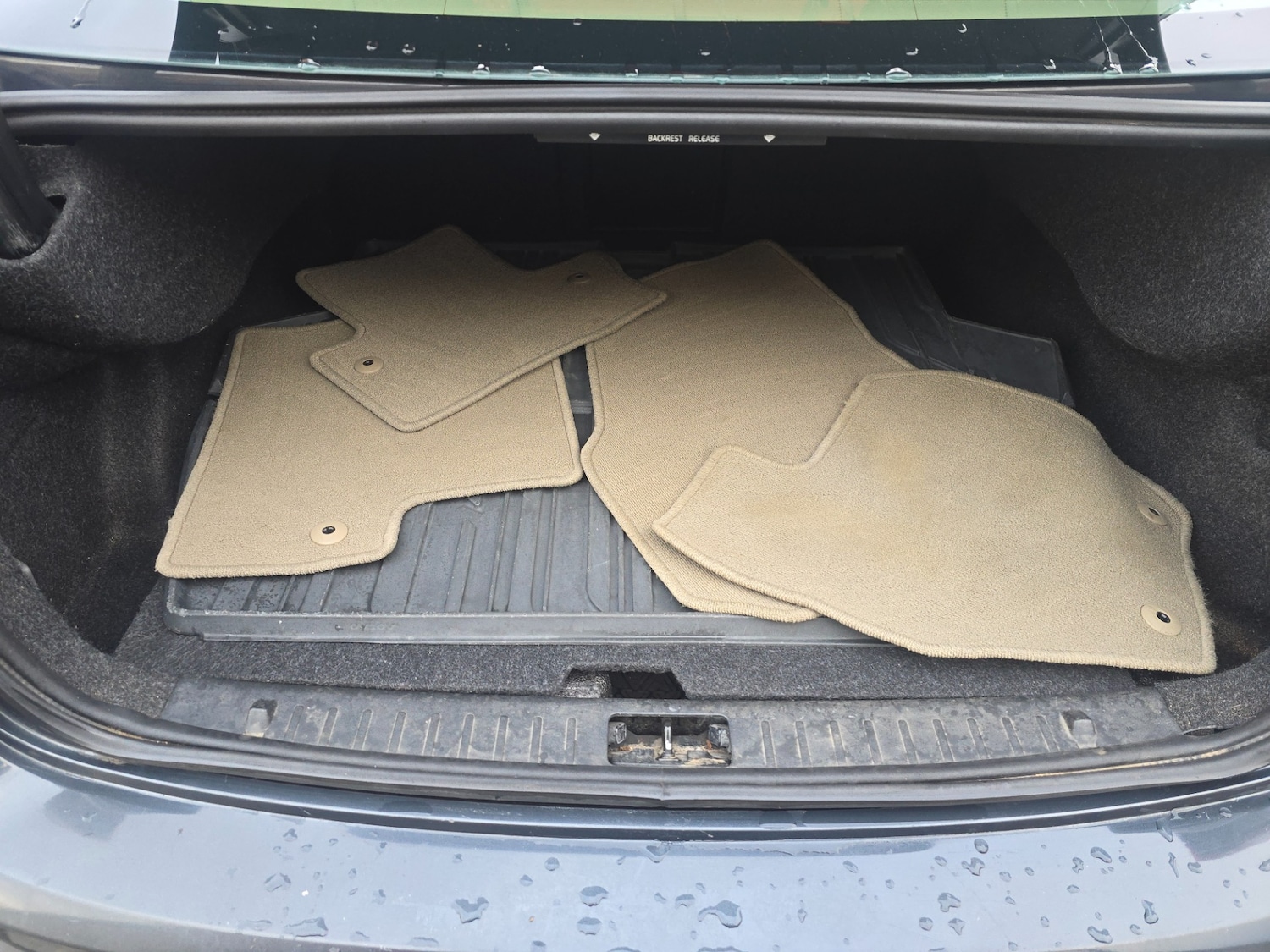 Used Volvo S60 2010 for sale - 76392543: Photo 13