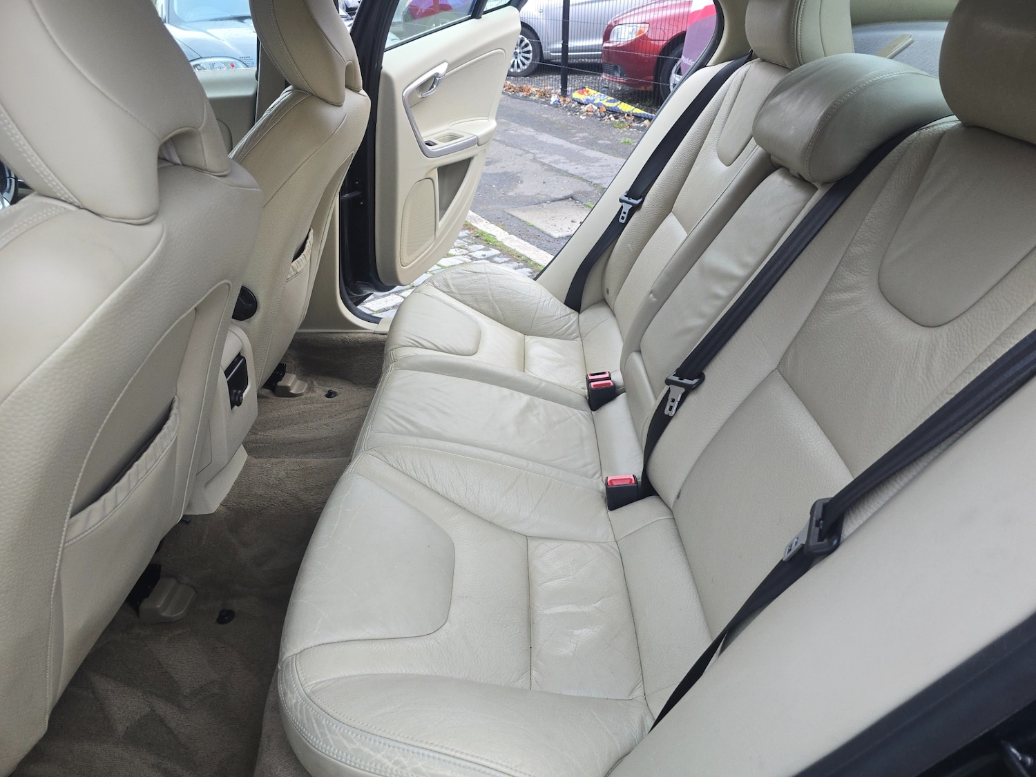 Used Volvo S60 2010 for sale - 76392543: Photo 14