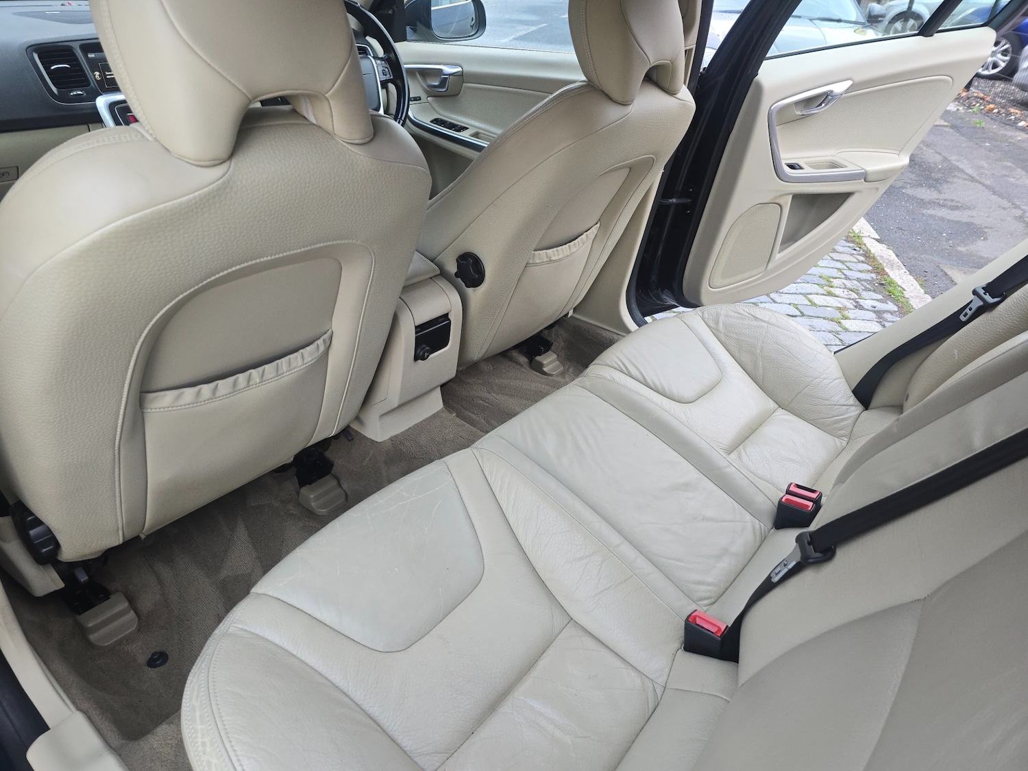 Used Volvo S60 2010 for sale - 76392543: Photo 15