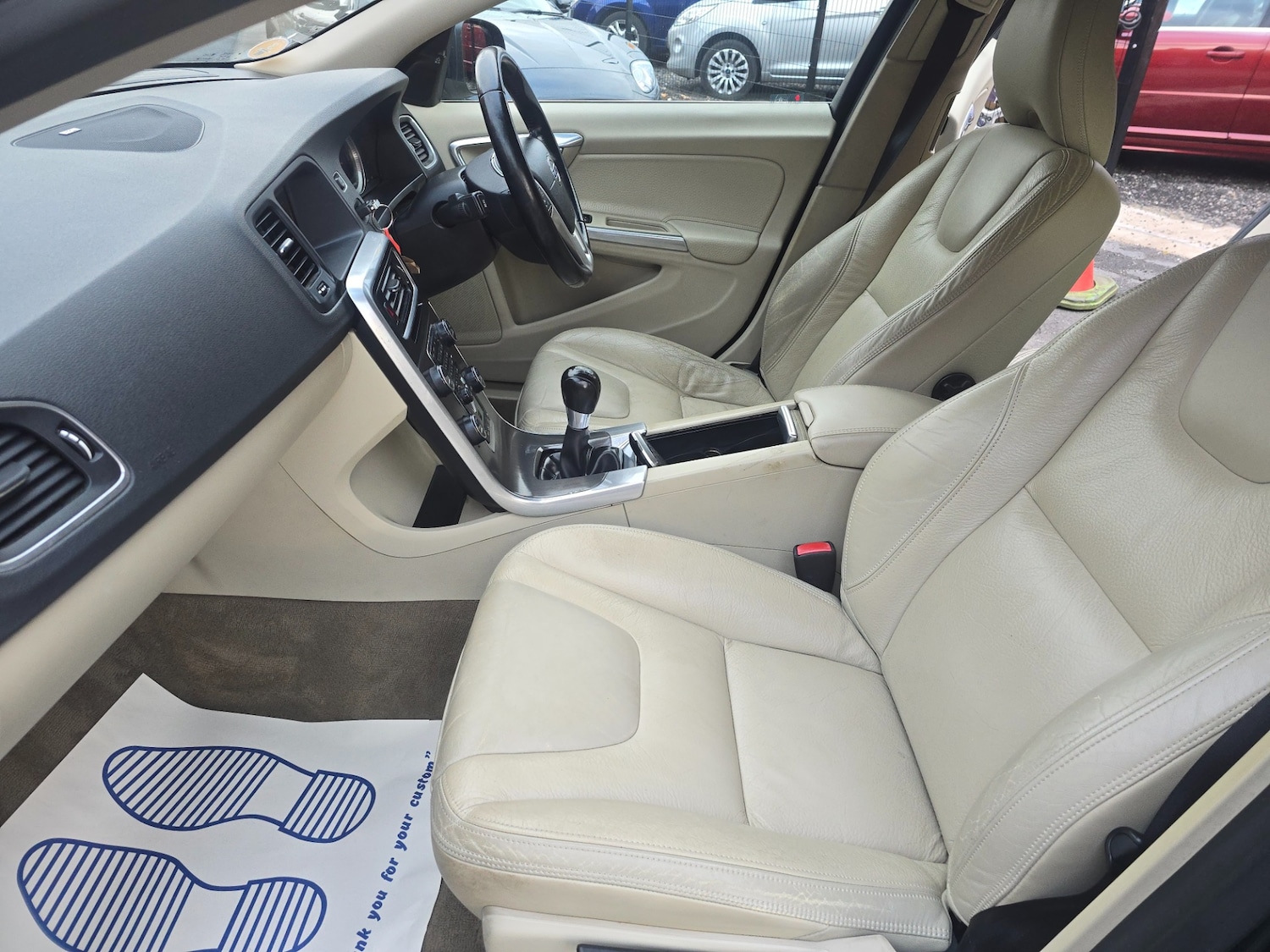 Used Volvo S60 2010 for sale - 76392543: Photo 16