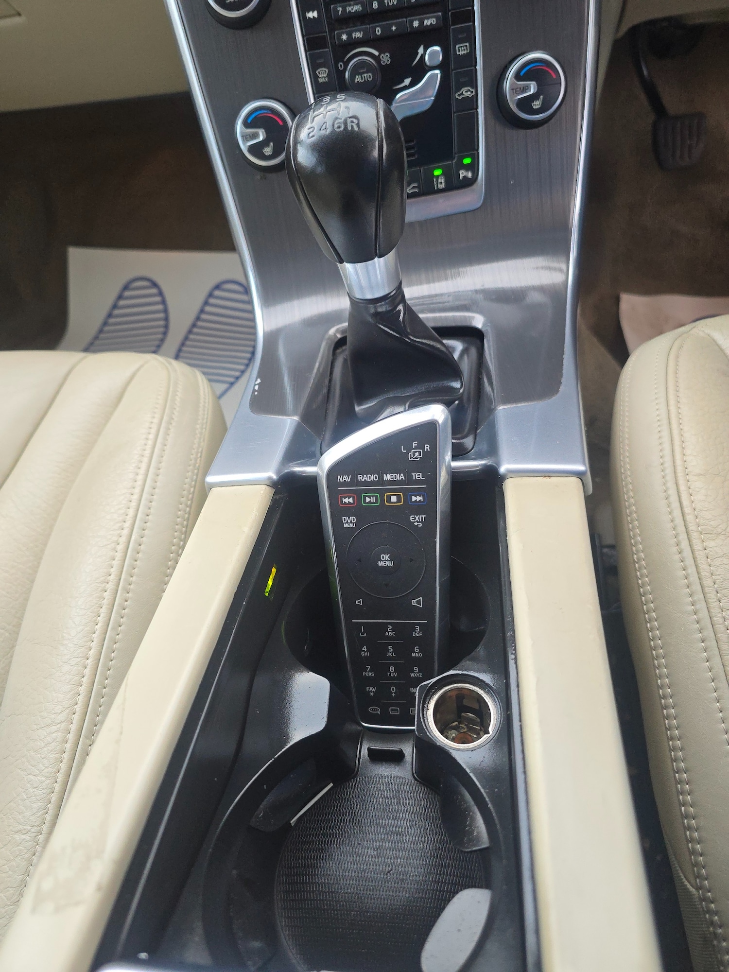 Used Volvo S60 2010 for sale - 76392543: Photo 21