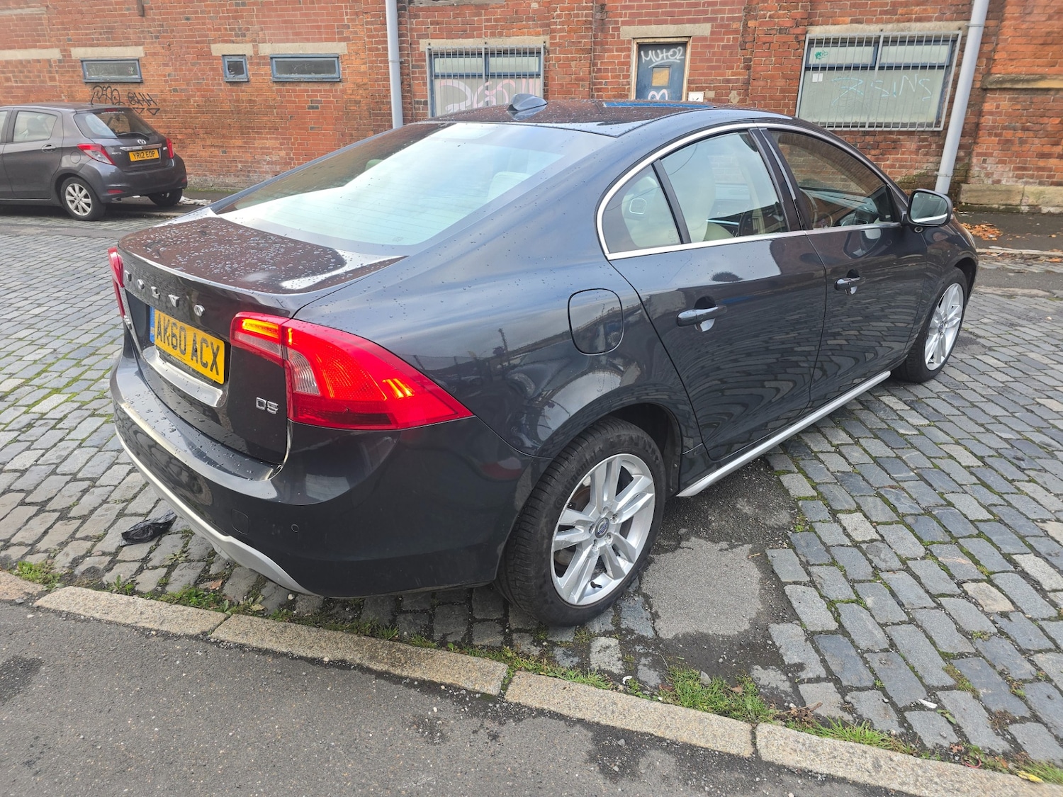 Used Volvo S60 2010 for sale - 76392543: Photo 5