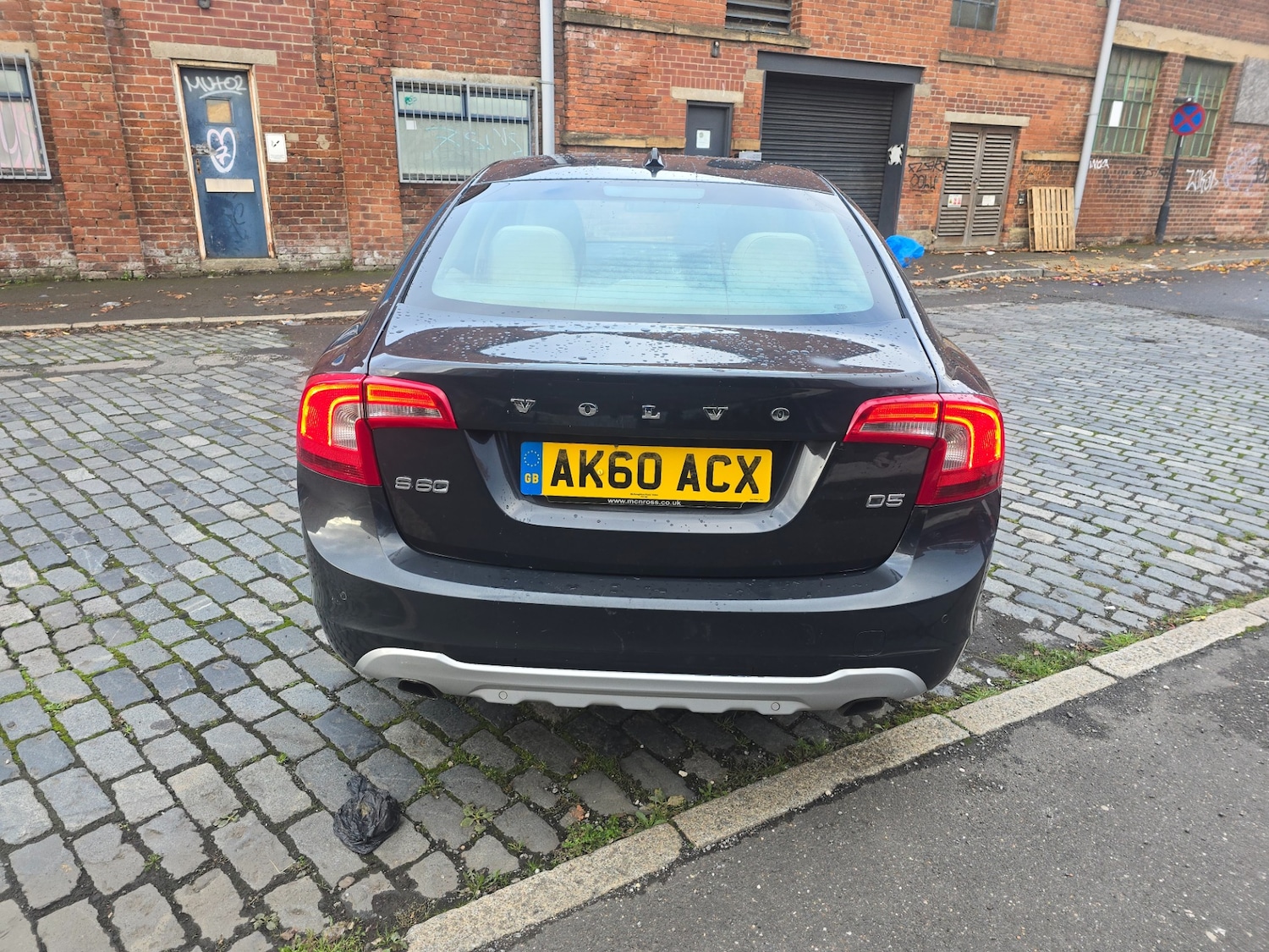 Used Volvo S60 2010 for sale - 76392543: Photo 6