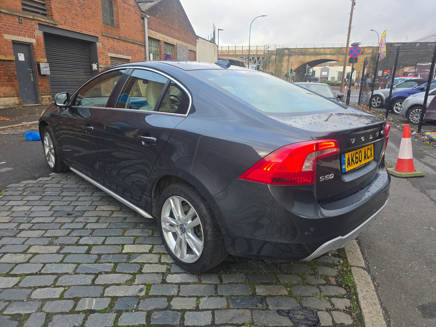 Used Volvo S60 2010 for sale - 76392543: Photo 7
