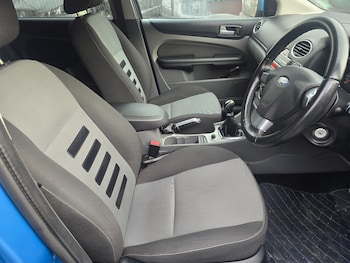 Used Ford Focus 2009 for sale - 76947118: Photo