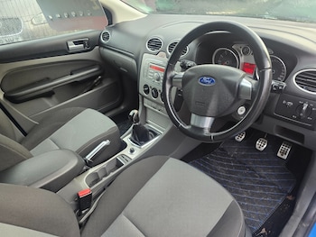 Used Ford Focus 2009 for sale - 76947118: Photo