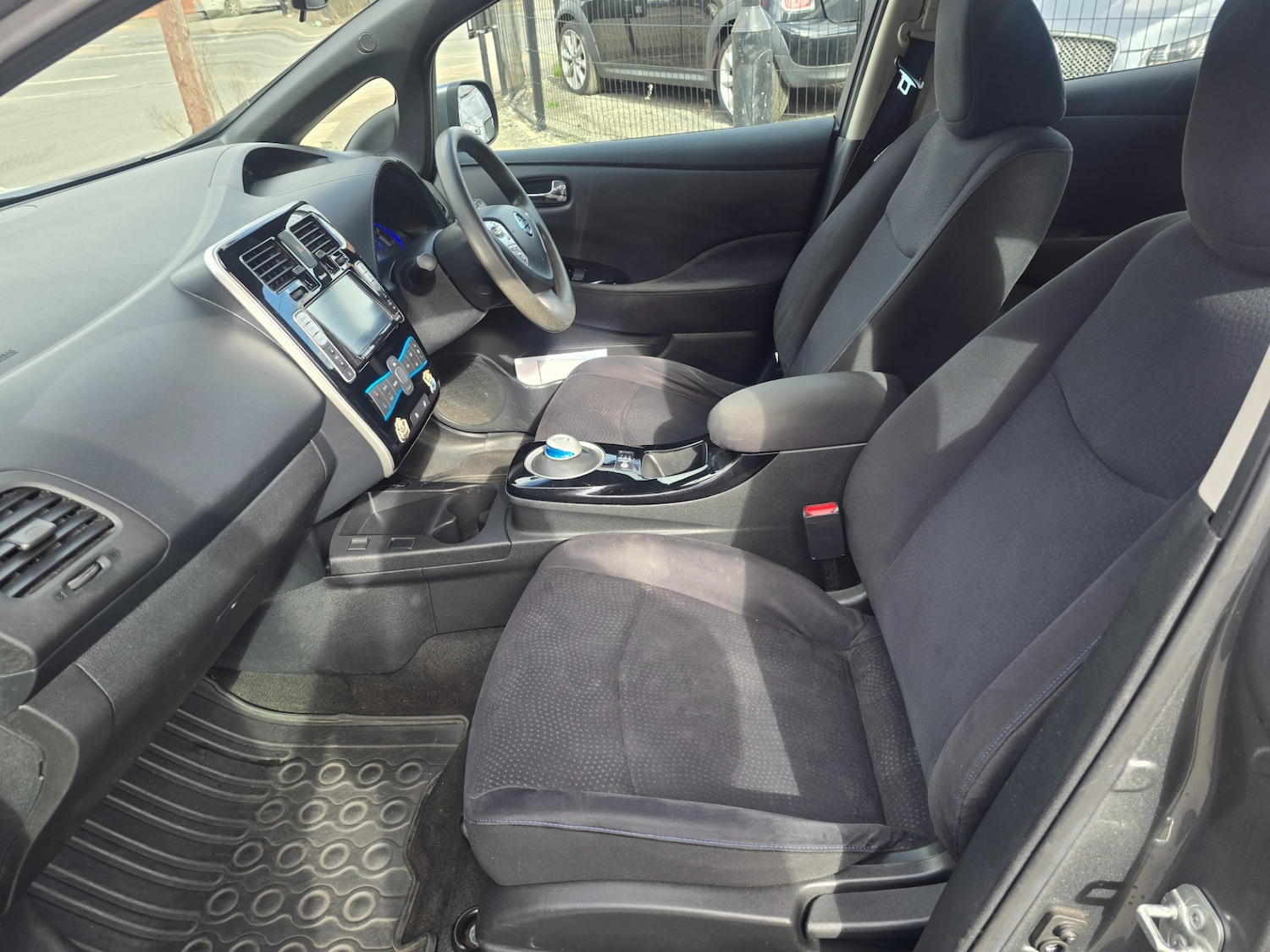 Used Nissan Leaf 2017 for sale - 77669212: Photo 24