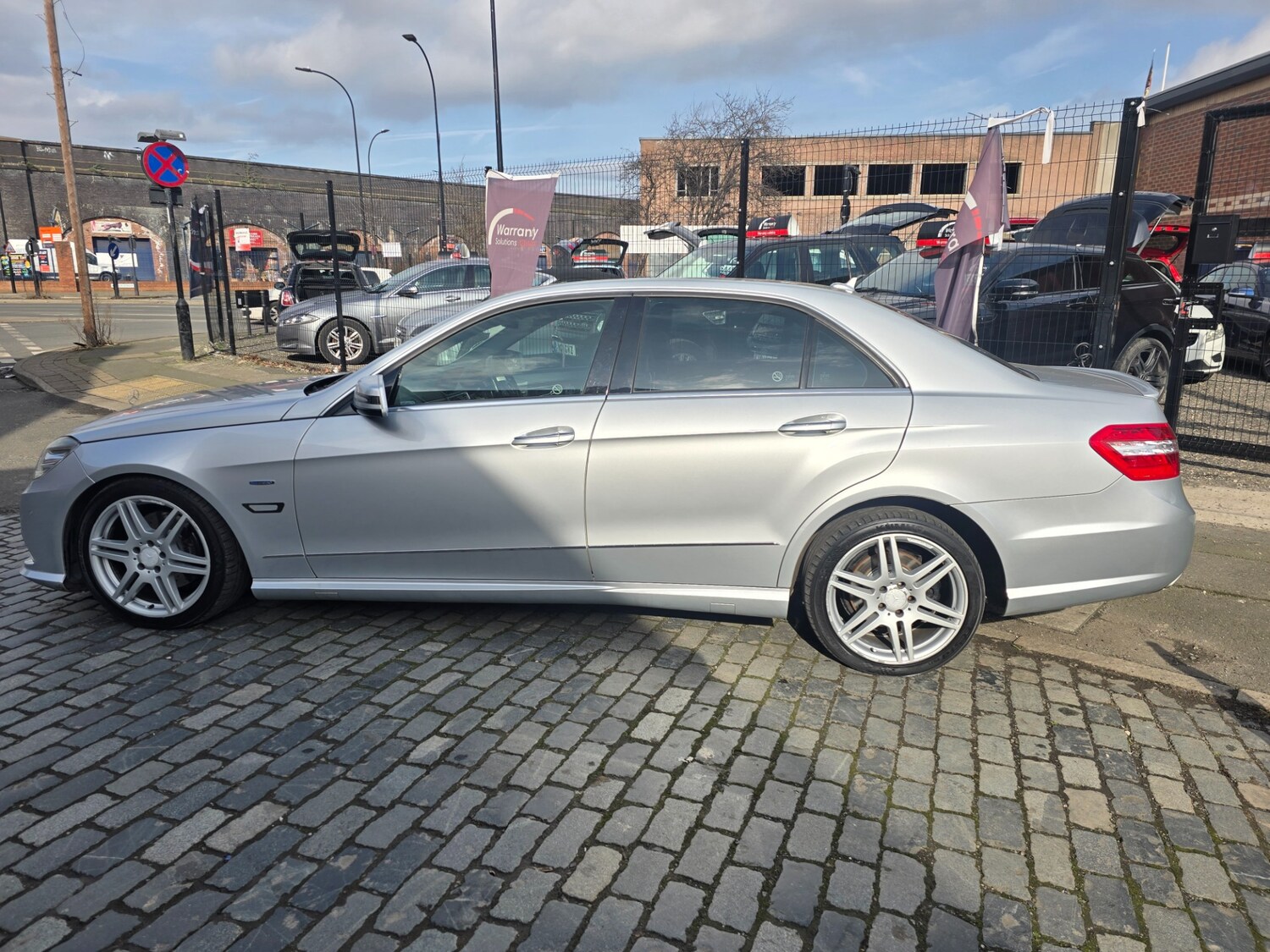 Used Mercedes-Benz E Class 2009 for sale - 78089069: Photo 8