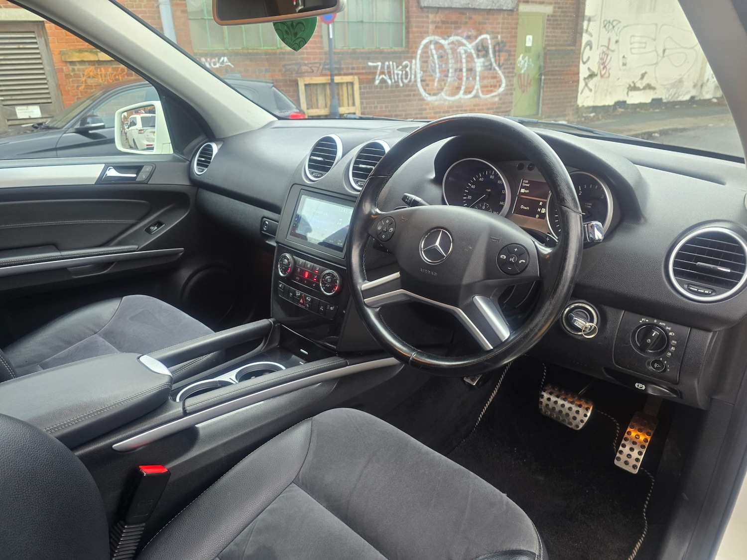 Used Mercedes-Benz M Class 2011 for sale - 77894518: Photo 11