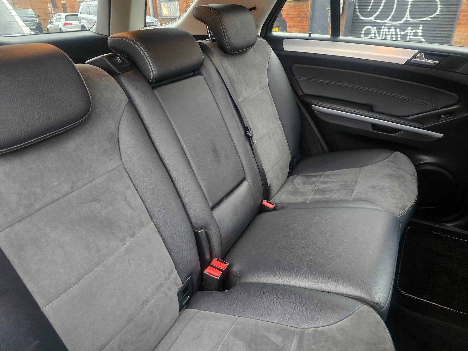 Used Mercedes-Benz M Class 2011 for sale - 77894518: Photo 15