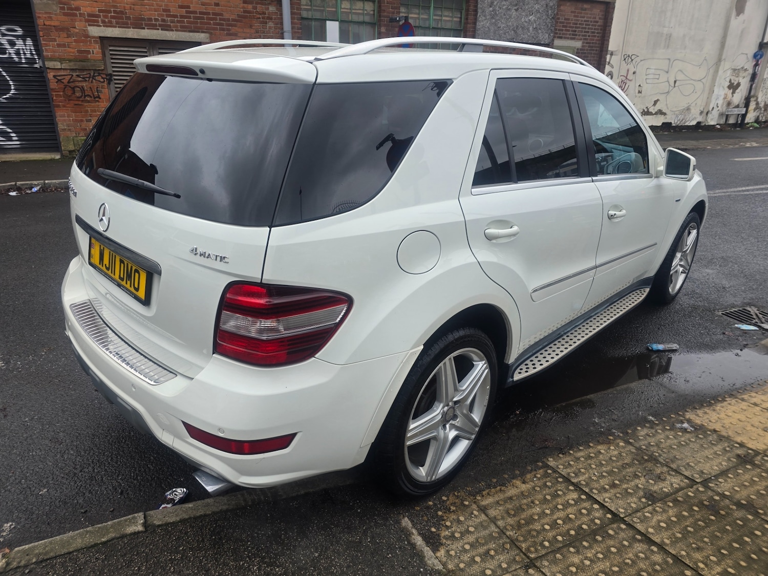 Used Mercedes-Benz M Class 2011 for sale - 77894518: Photo 5