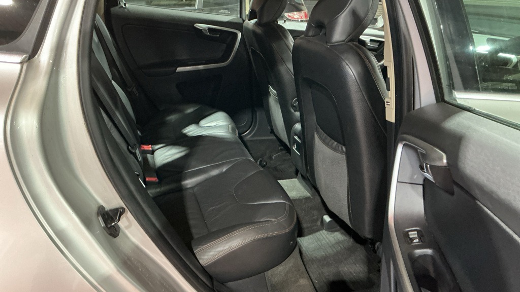 Used Volvo XC60 2009 for sale - 77685246: Photo 8