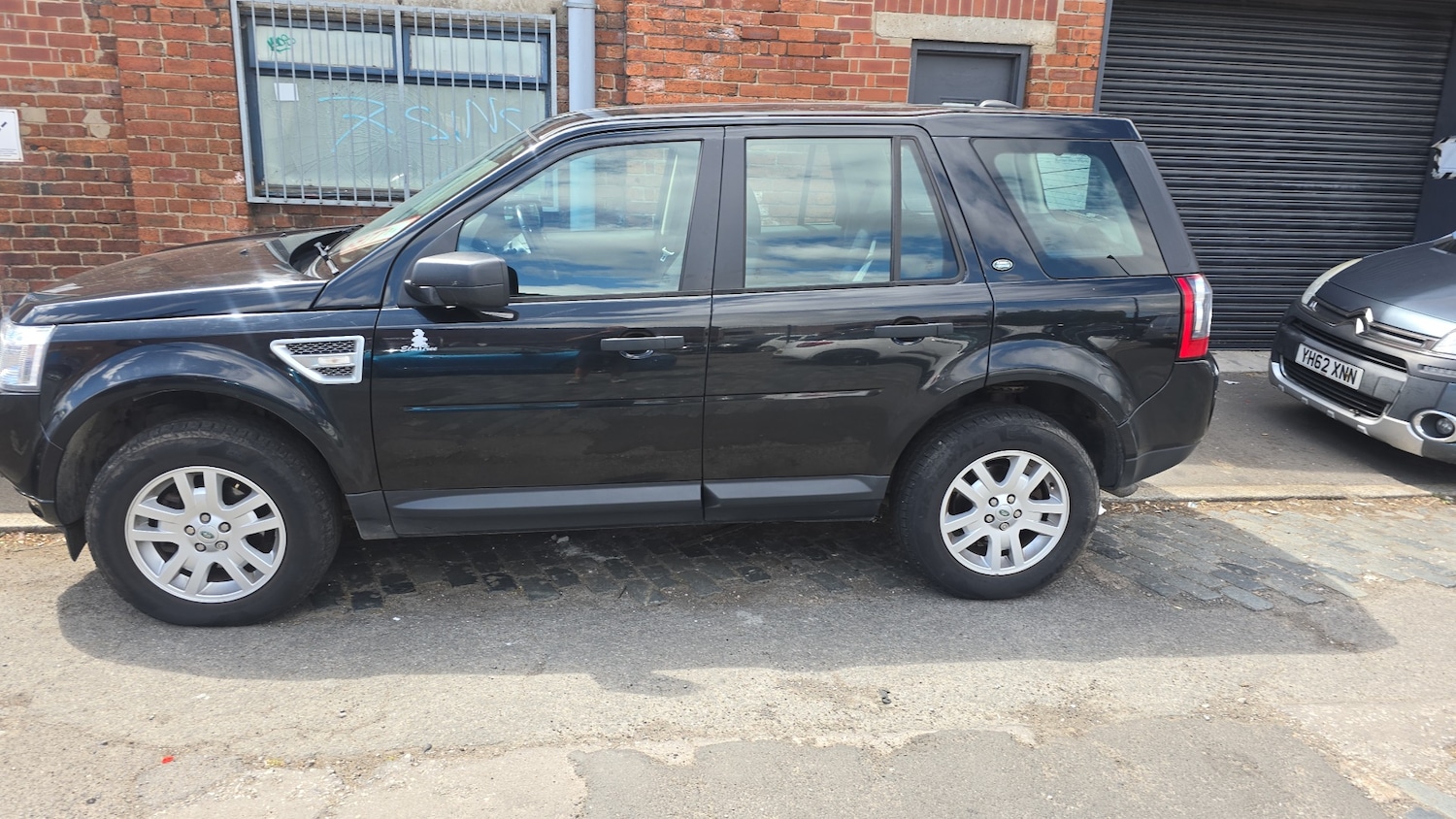 Used Land Rover Freelander 2011 for sale - 77273989: Photo 2