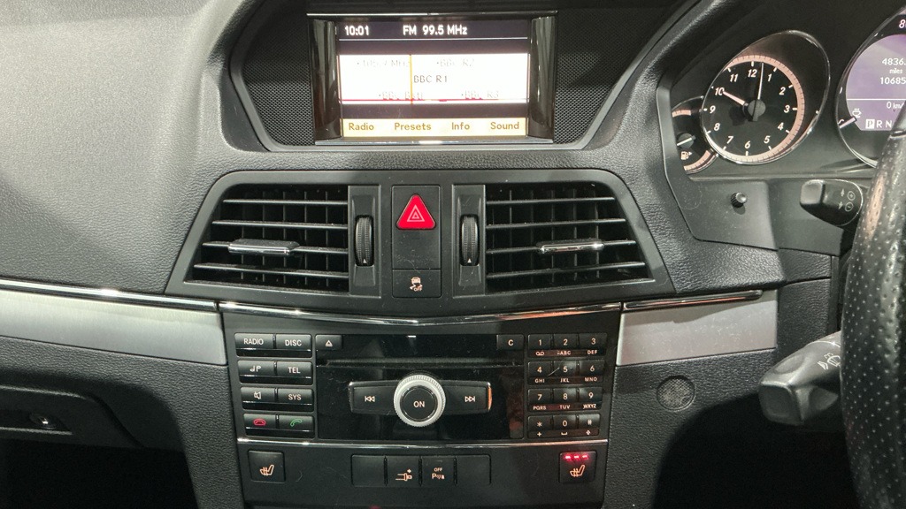 Used Mercedes-Benz E Class 2009 for sale - 77643975: Photo 11