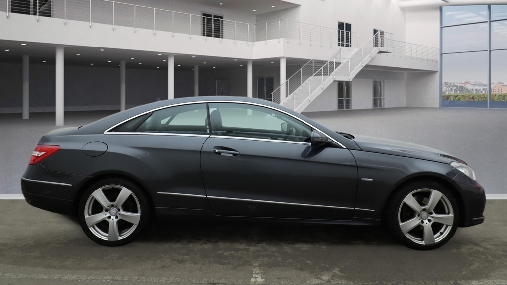 Used Mercedes-Benz E Class 2009 for sale - 77643975: Photo 5