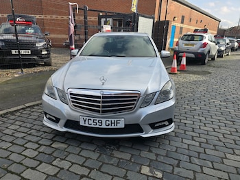 Used Mercedes-Benz E Class 2009 for sale - 77643455: Photo