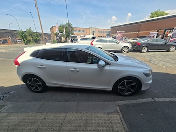 Used Volvo V40 2013 for sale - 78677787: Photo
