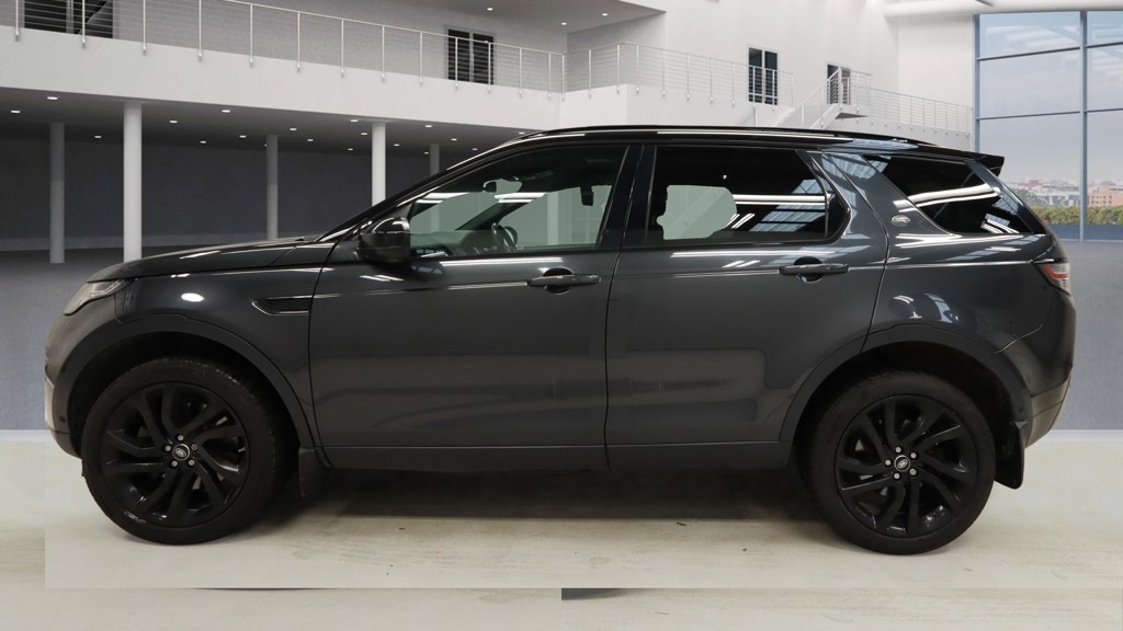 Used Land Rover Discovery Sport 2017 for sale - 77635391: Photo 6