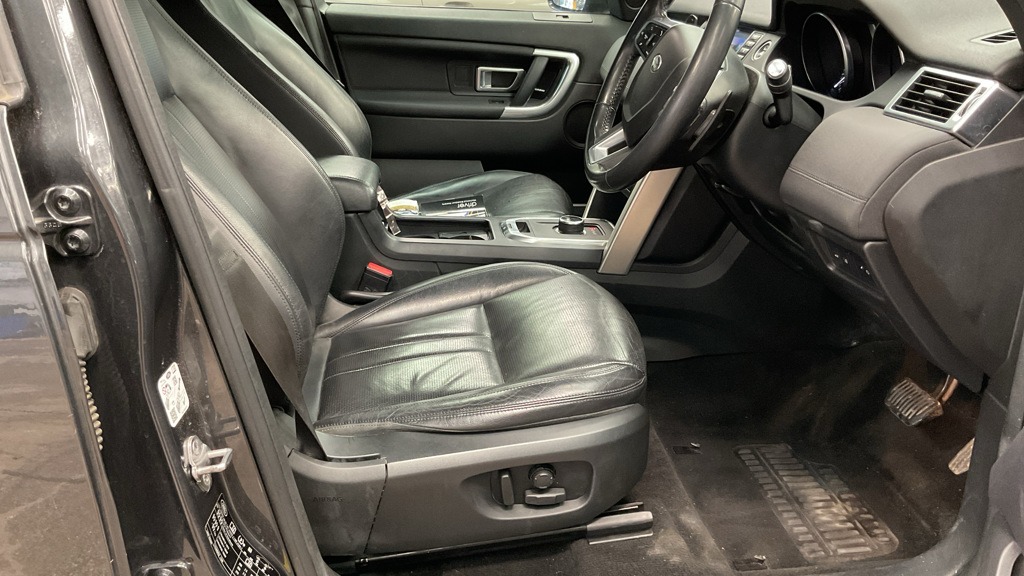 Used Land Rover Discovery Sport 2017 for sale - 77635391: Photo 9