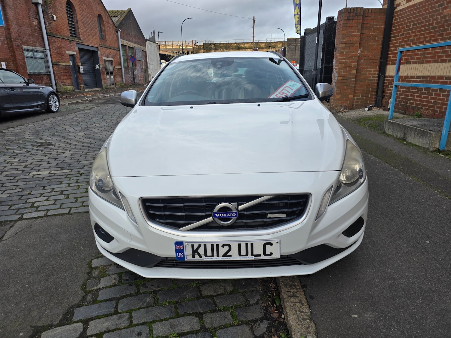 Used Volvo V60 2012 for sale - 76556799: Photo 2