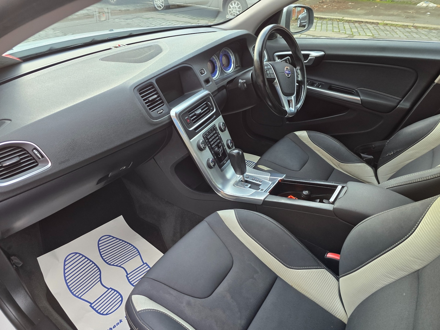 Used Volvo V60 2012 for sale - 76556799: Photo 20