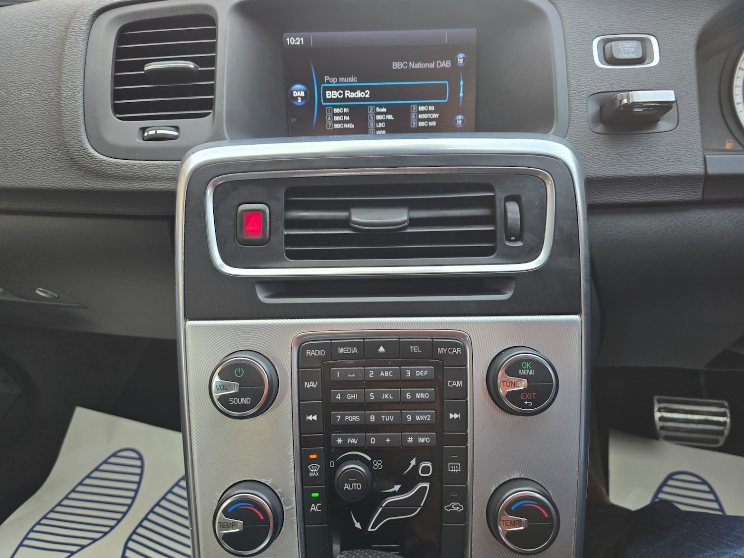 Used Volvo V60 2012 for sale - 76556799: Photo 22