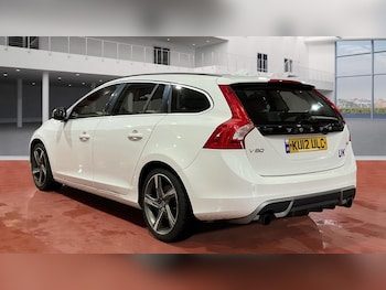 Used Volvo V60 2012 for sale - 76556799: Photo