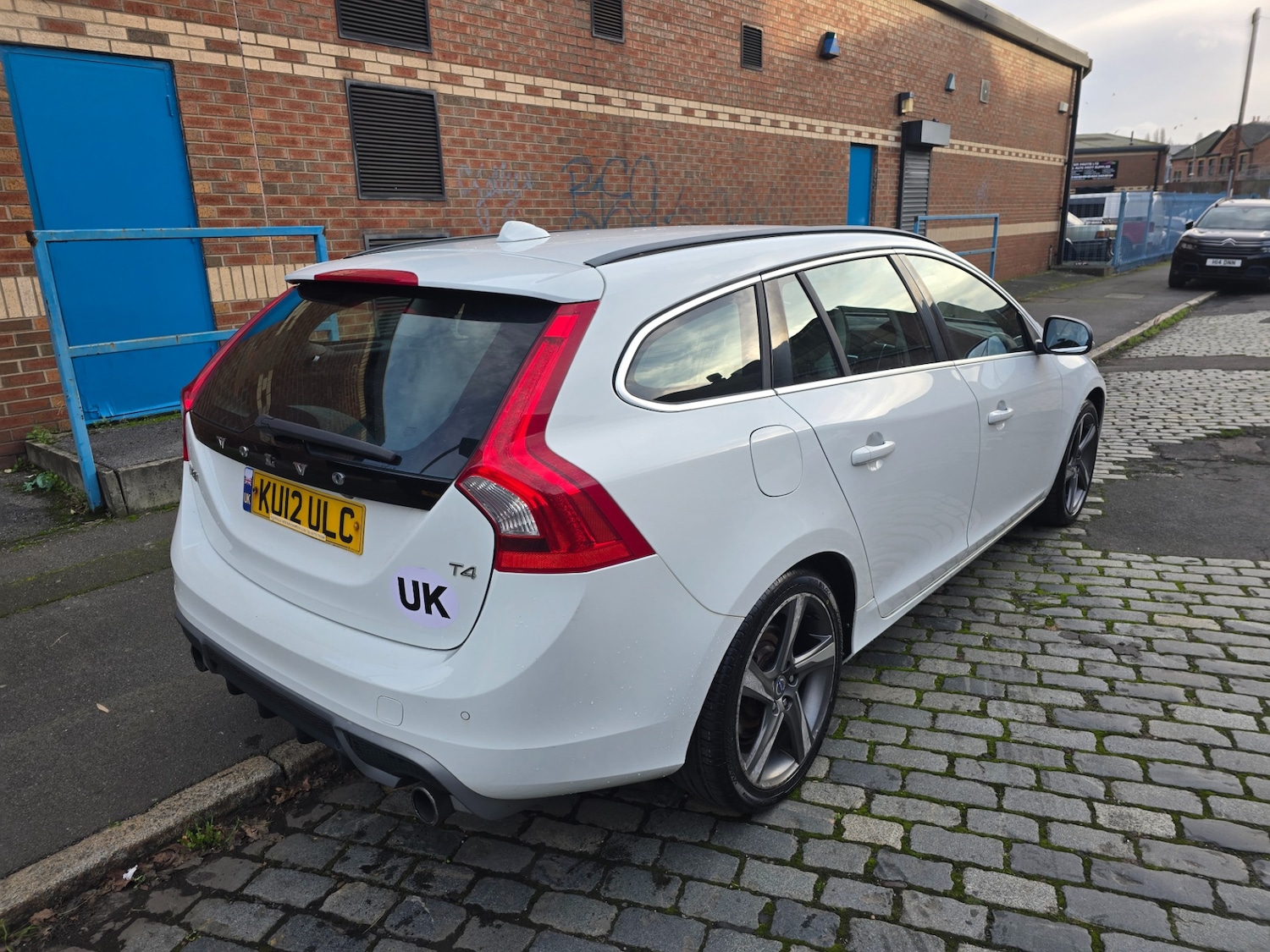 Used Volvo V60 2012 for sale - 76556799: Photo 5