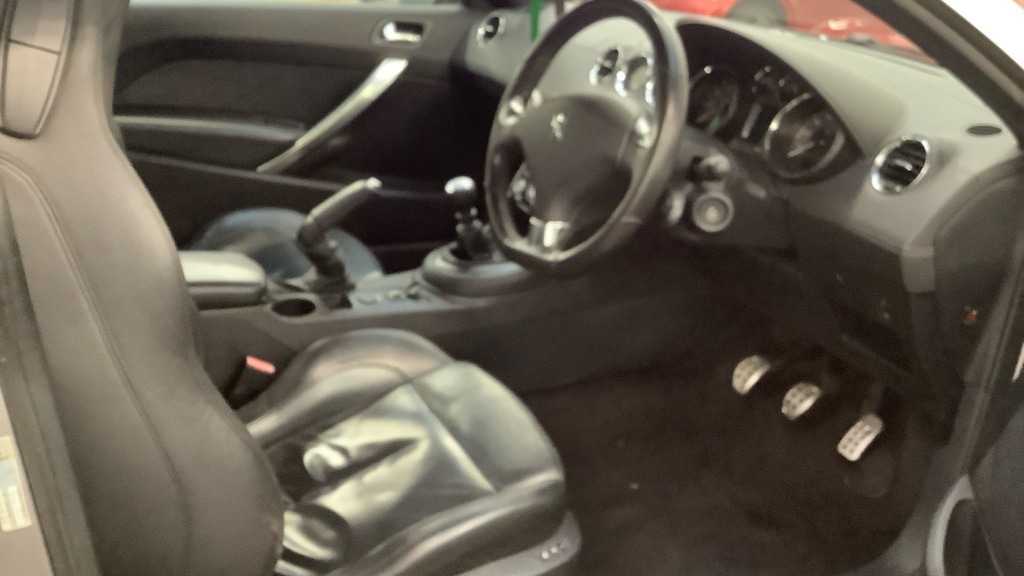 Used Peugeot RCZ 2011 for sale - 77707107: Photo 9