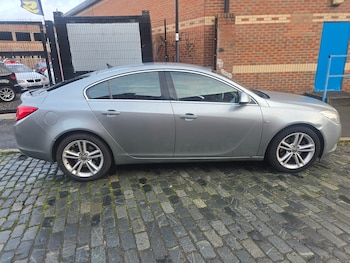 Used Vauxhall Insignia 2011 for sale - 76438560: Photo
