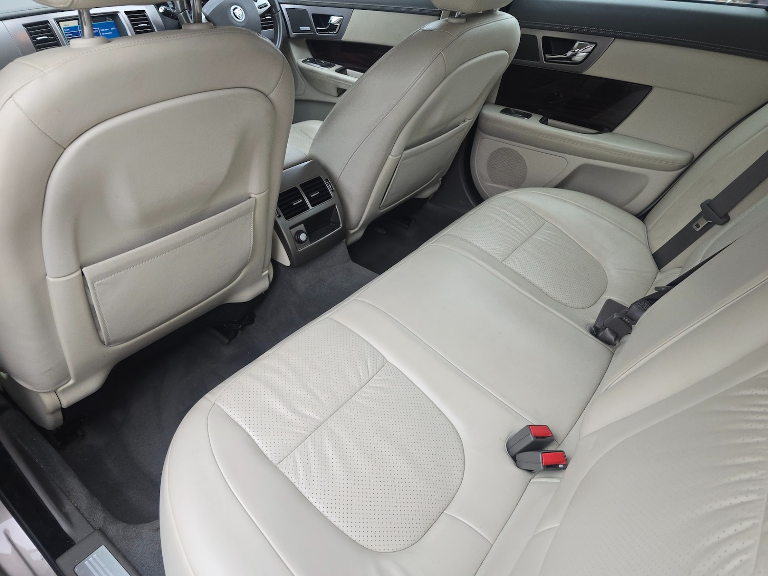 Used Jaguar XF 2009 for sale - 76514520: Photo 17