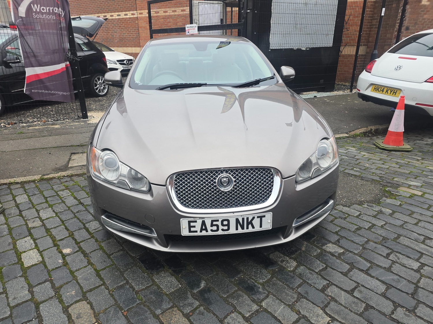 Used Jaguar XF 2009 for sale - 76514520: Photo 2