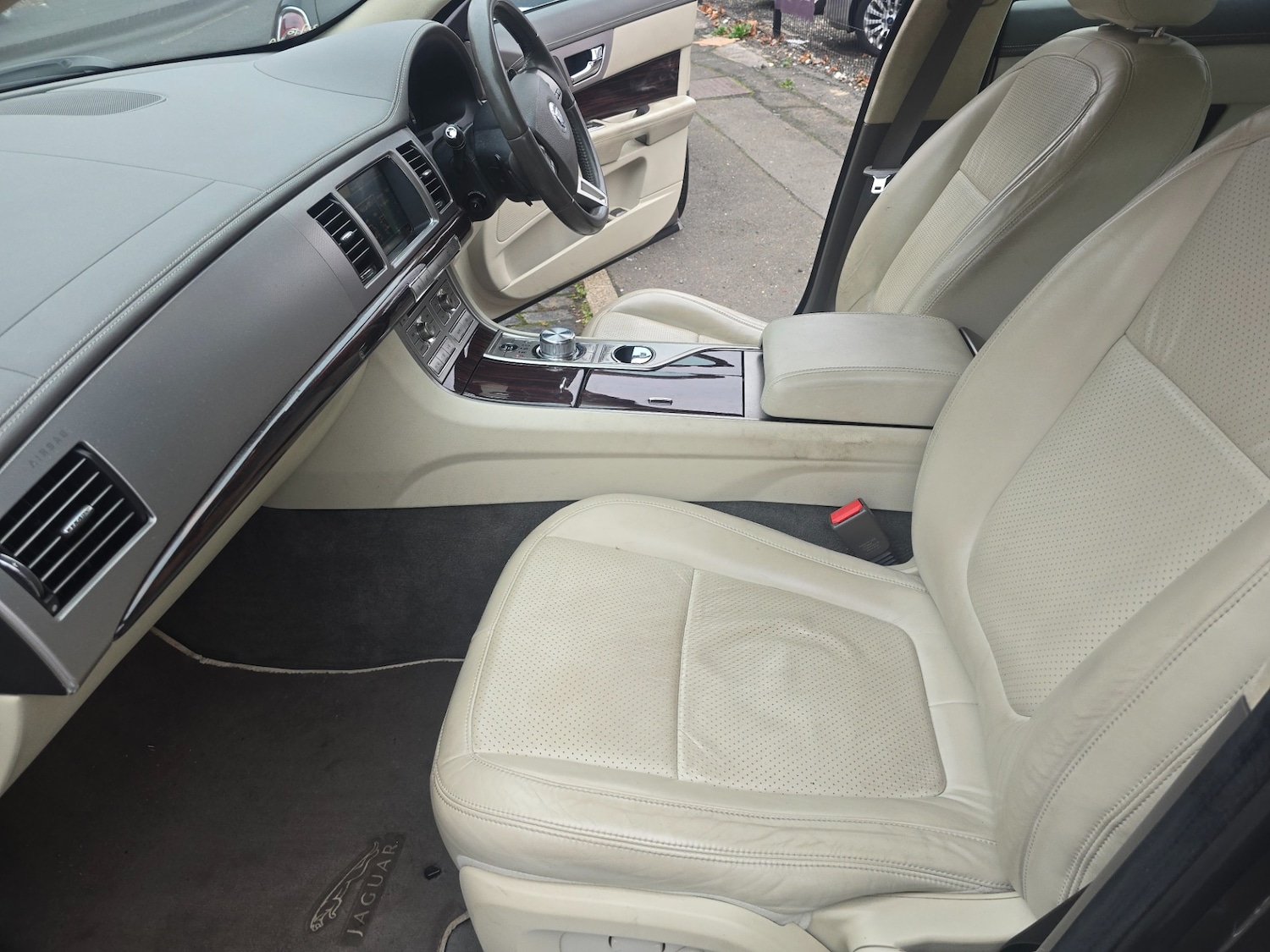 Used Jaguar XF 2009 for sale - 76514520: Photo 20