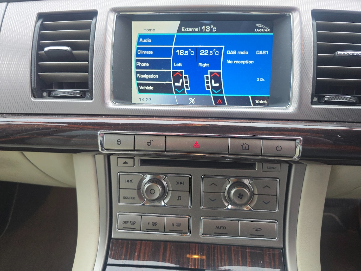 Used Jaguar XF 2009 for sale - 76514520: Photo 23