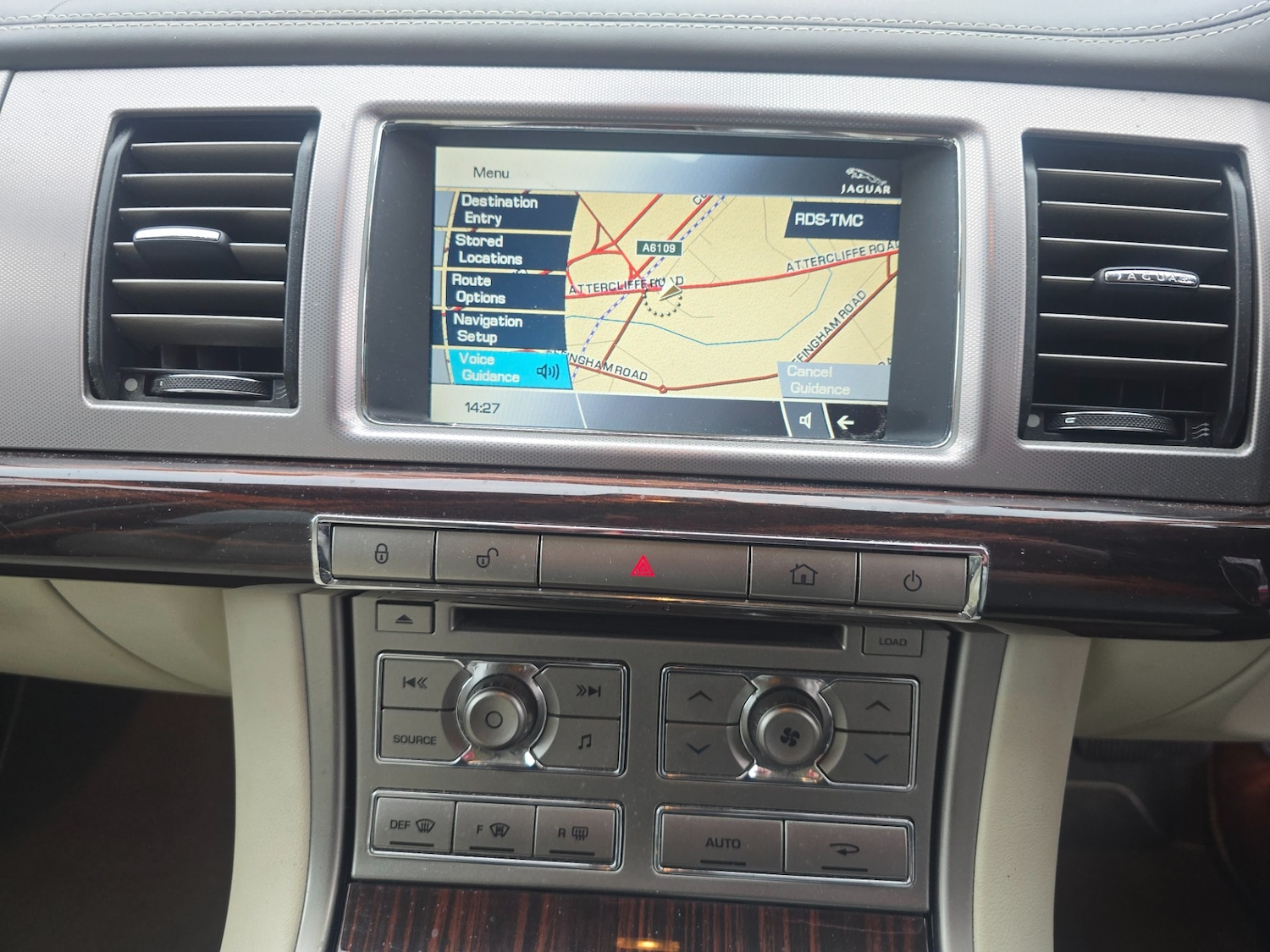 Used Jaguar XF 2009 for sale - 76514520: Photo 24