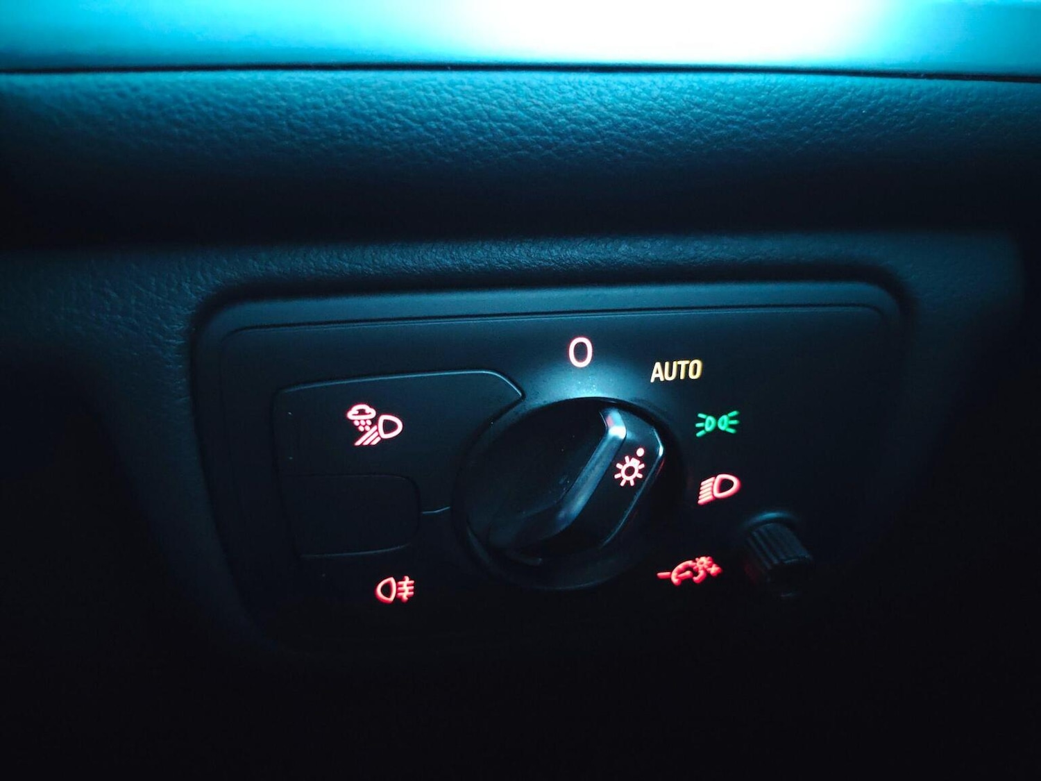 Used Audi A6 Avant 2015 for sale - 77470233: Photo 21