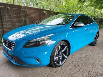 Used Volvo V40 2013 for sale - 78925956: Photo