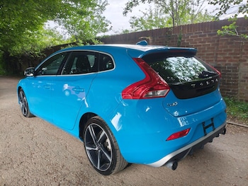 Used Volvo V40 2013 for sale - 78925956: Photo