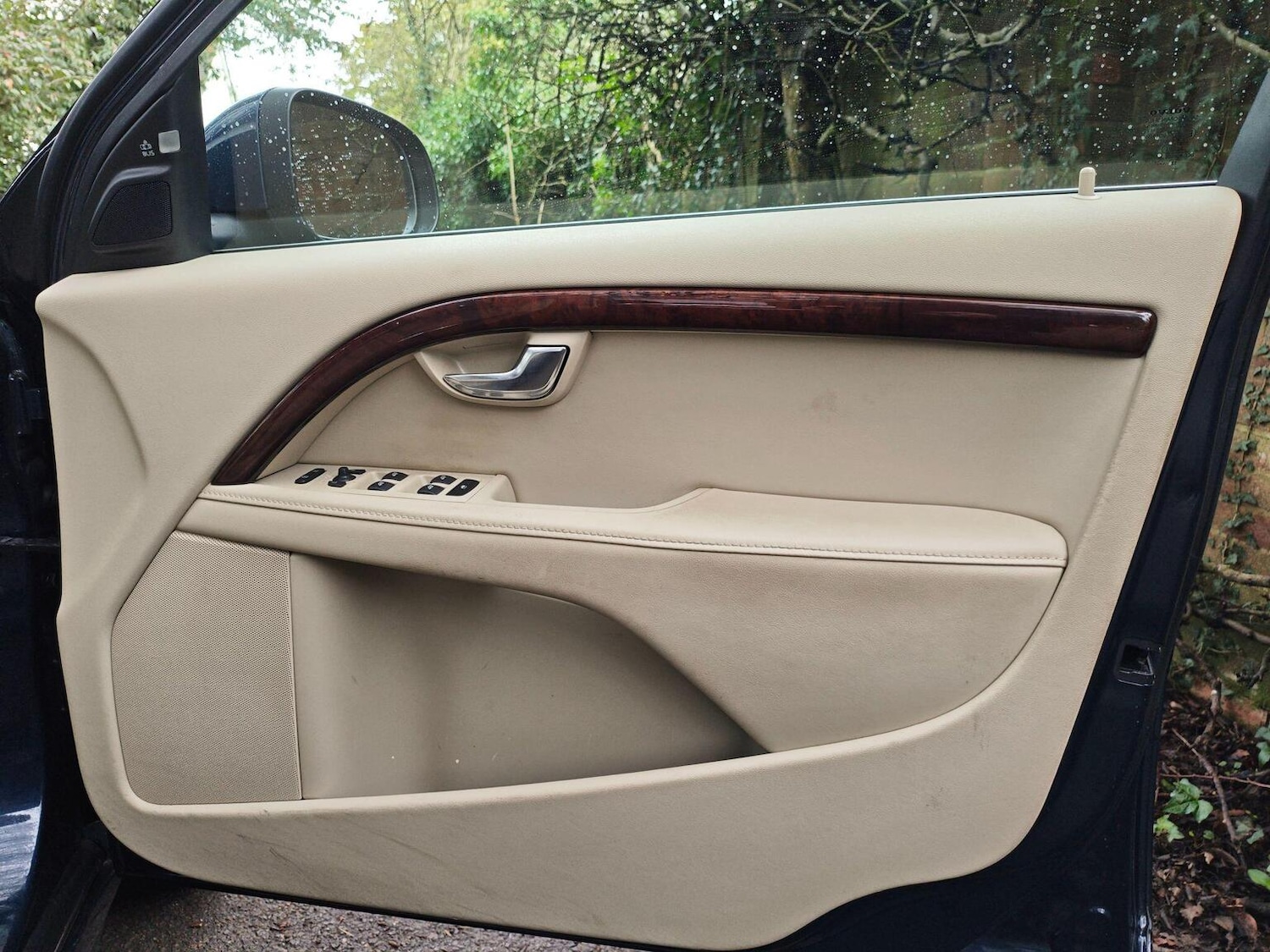 Used Volvo V70 2013 for sale - 77796874: Photo 16